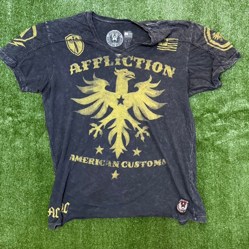 Affliction Men's Black and Grey T-shirt
